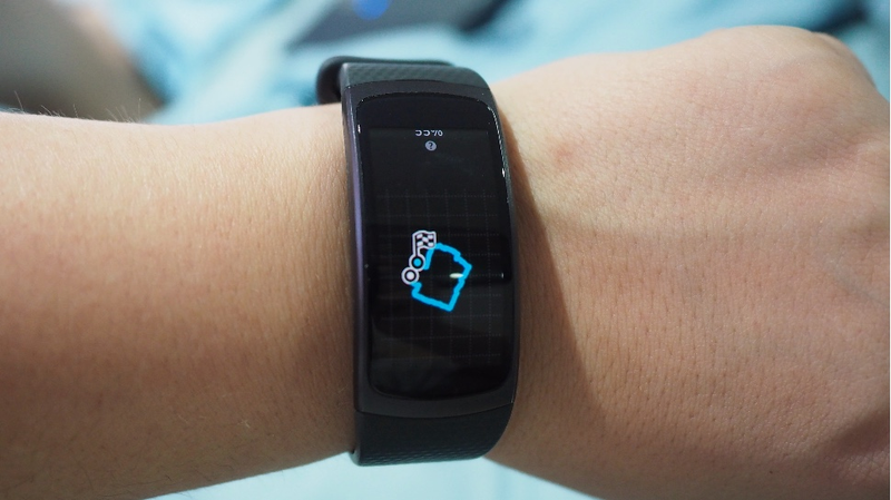 Illustration for article titled Samsung Gear Fit2 Is a Genuinely Great Blend of Smartwatch and Fitness Tracker